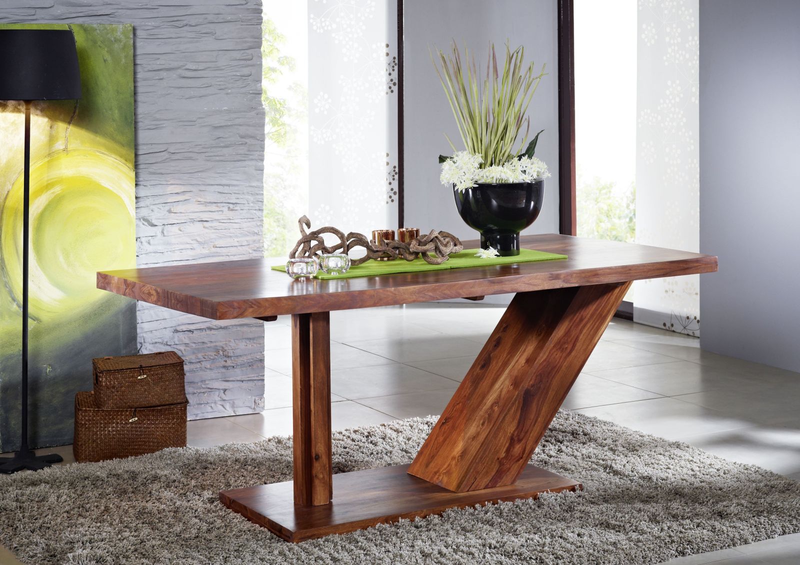 Six-seater dining table made of solid sheesham wood