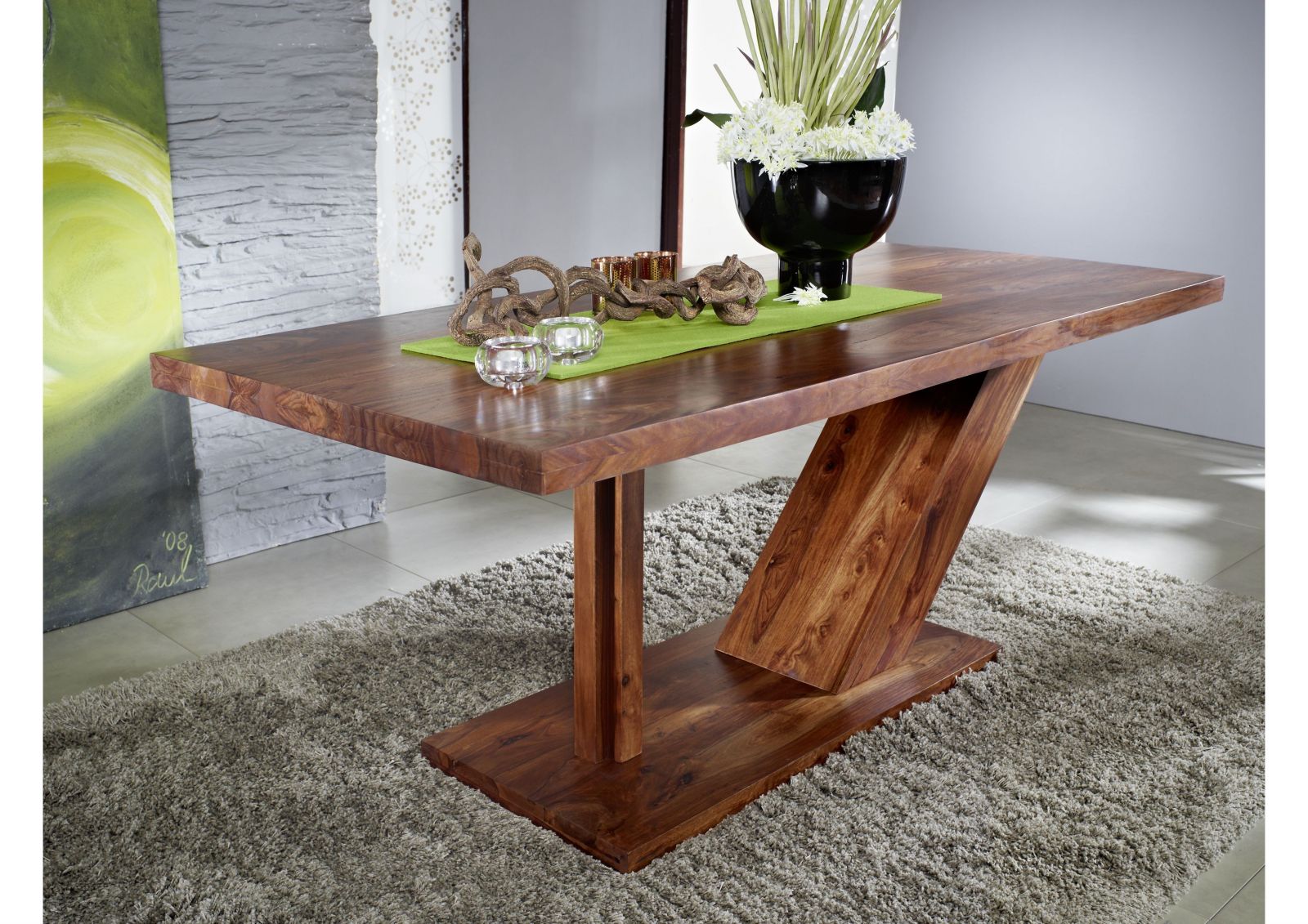 Six-seater dining table made of solid sheesham wood