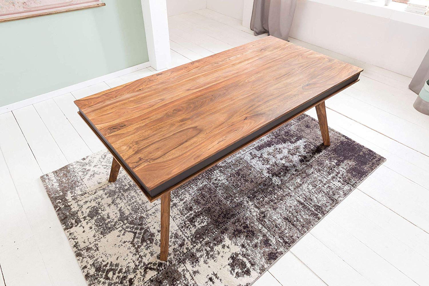 Six-seater dining table made of solid sheesham wood