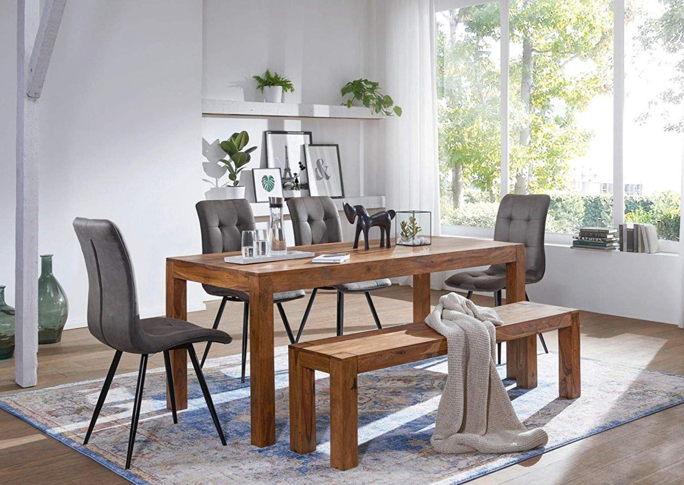 Four-seater dining table made of solid sheesham wood